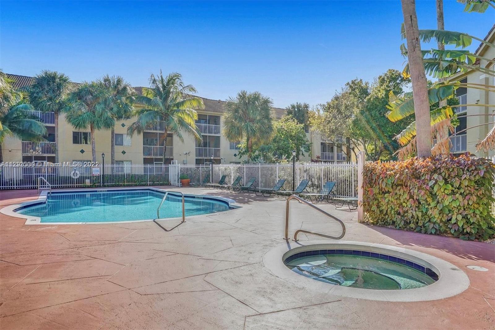 410 South Park Road, Unit 1307 Hollywood, FL 33021 - Photo 5 of 19 Gallery Image 5