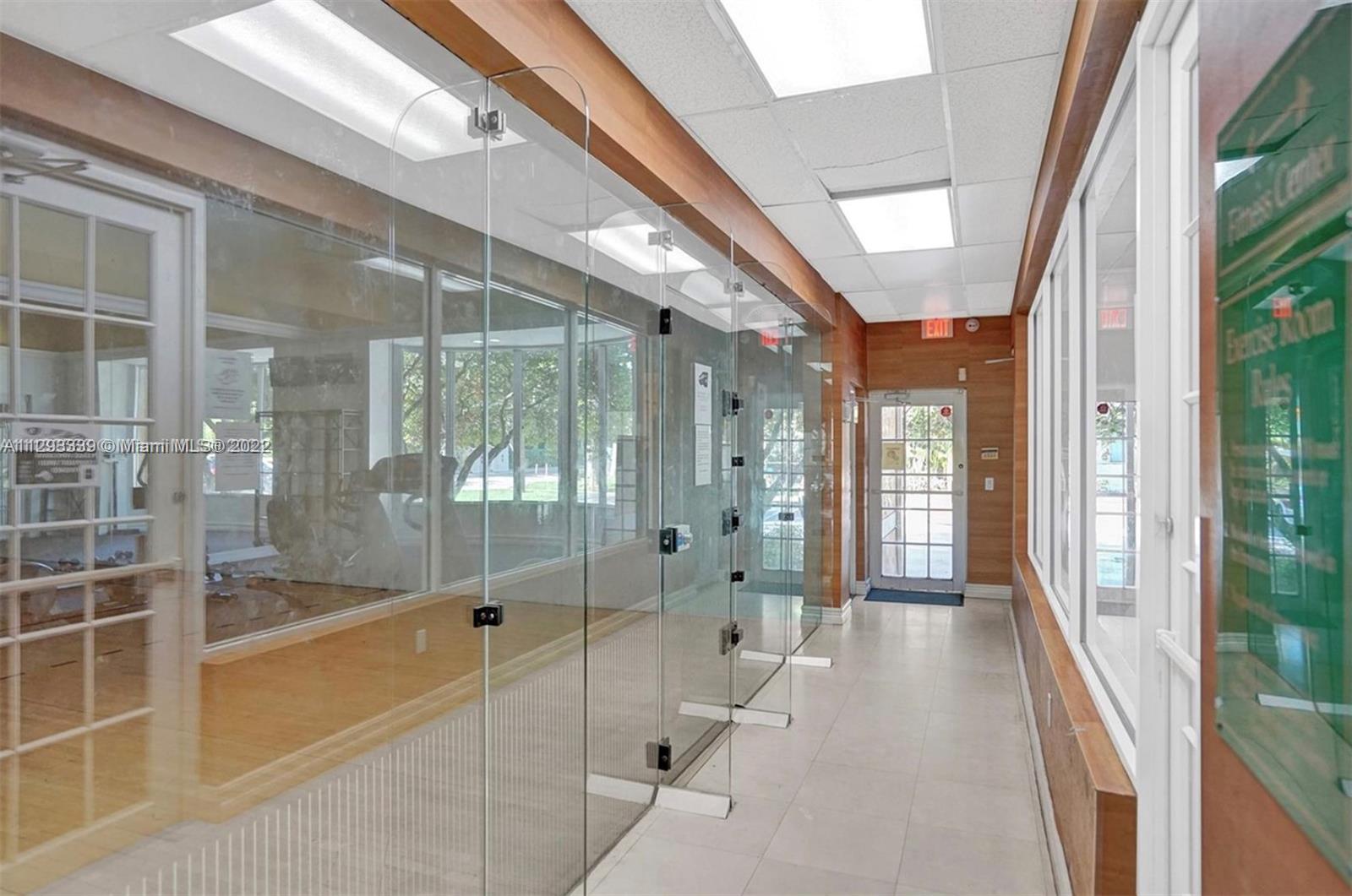 410 South Park Road, Unit 1307 Hollywood, FL 33021 - Photo 6 of 19 Gallery Image 6