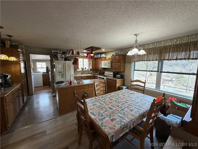 $249,999 | 25097 Old Sante Fe Road, Versailles, MO 65084