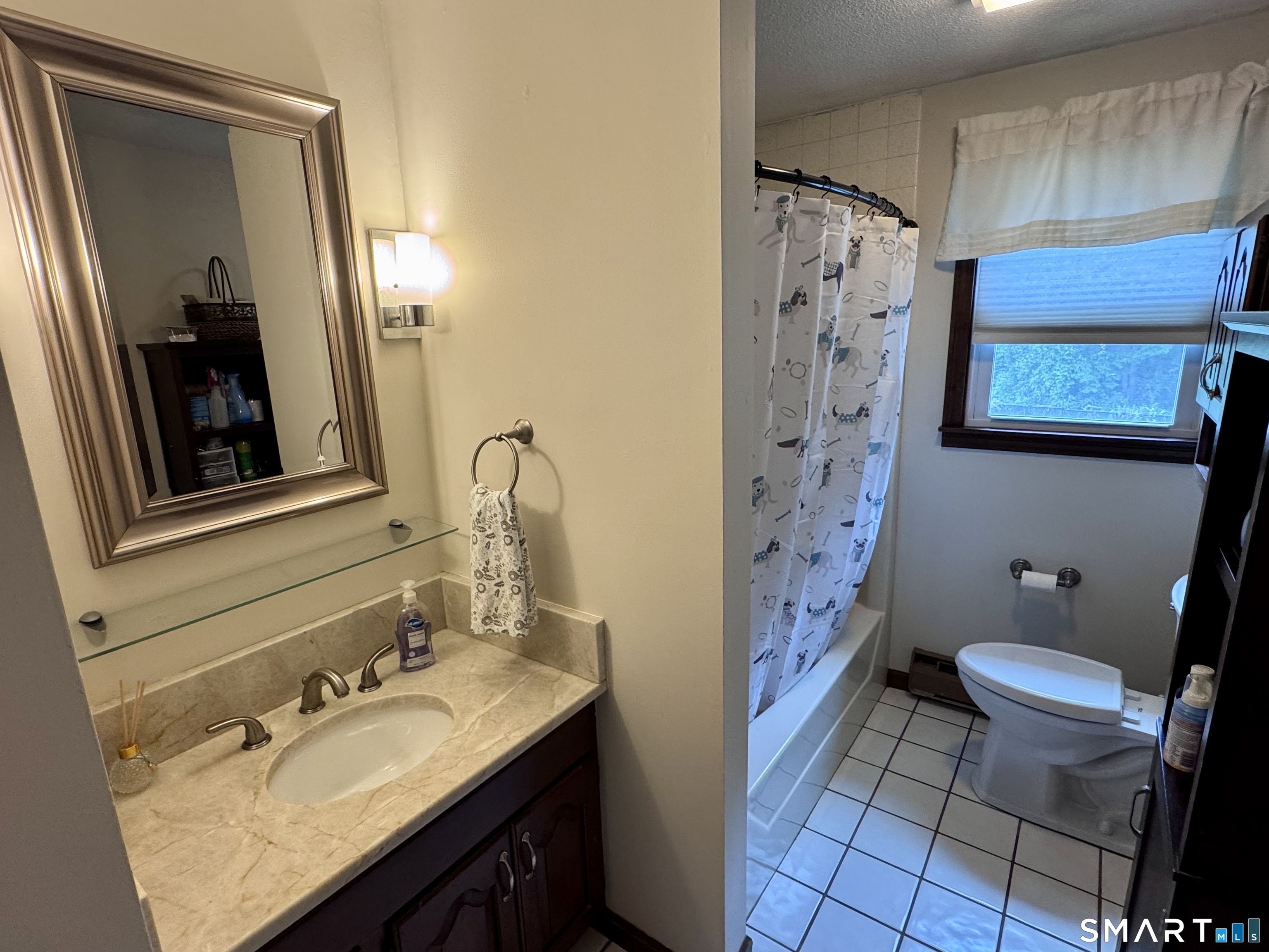 24 Middle Road Enfield, CT 06082 - Photo 19 of 38