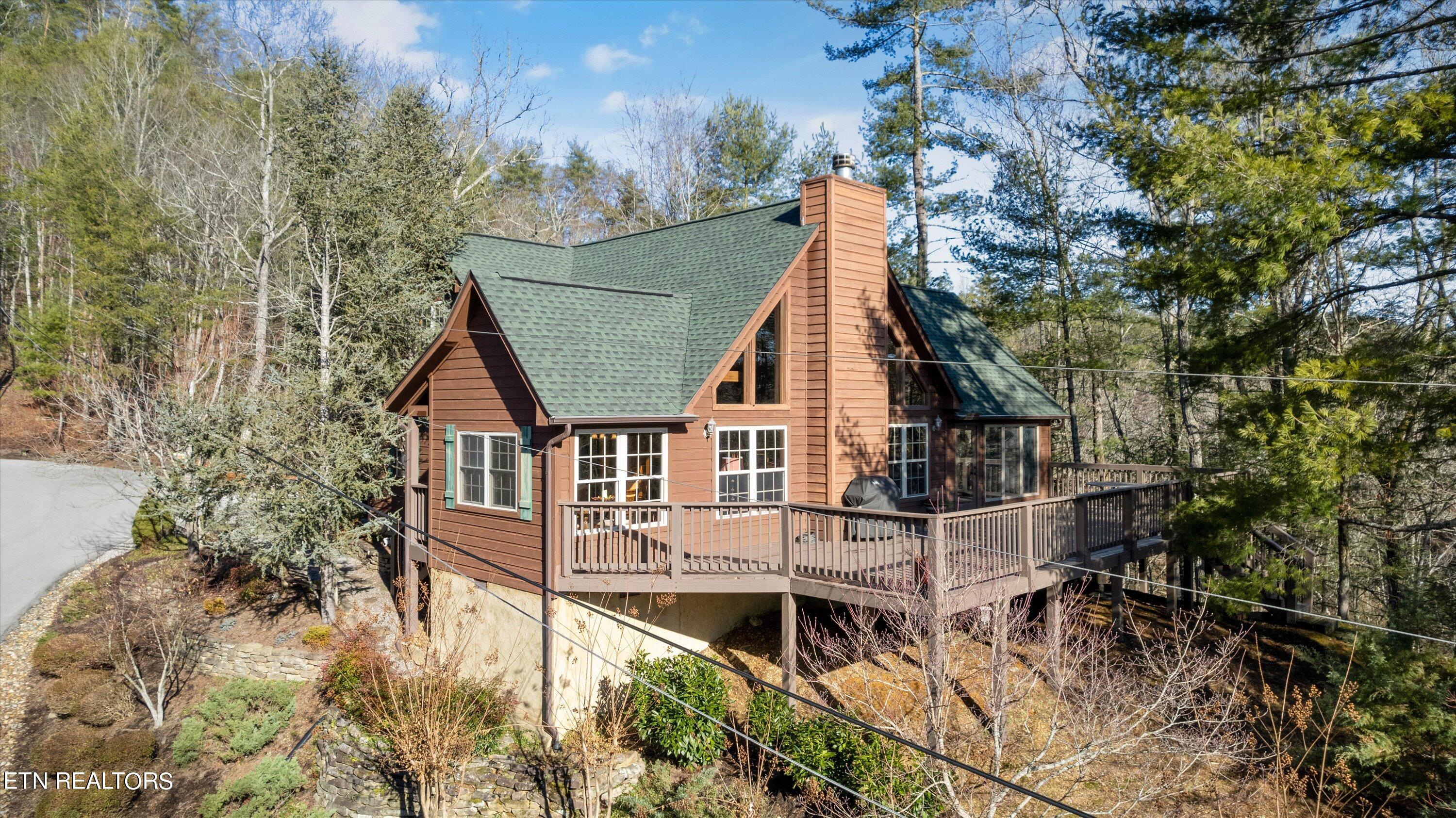 534 Nathans Nook Road Townsend, TN 37882 - Photo 2 of 44 02-534NathansNookRd35