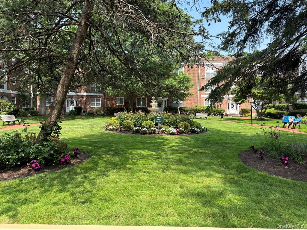 221 Middle Neck Road, Unit C1 Great Neck, NY 11021 - Photo 18 of 18