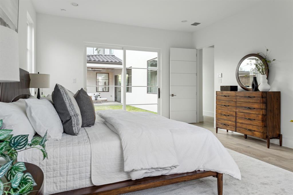 7526 Kenwell Street Dallas, TX 75209 - Photo 11 of 16