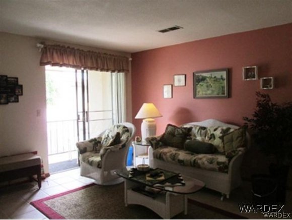 1190 Ramar Road, Unit 44 Bullhead City, AZ 86442 - Photo 2 of 18 Living Room