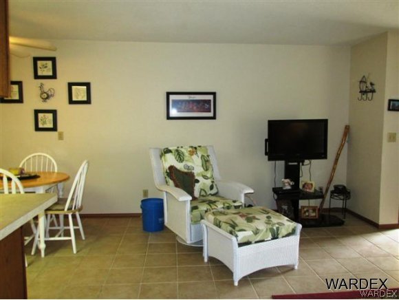 1190 Ramar Road, Unit 44 Bullhead City, AZ 86442 - Photo 4 of 18 Living Room