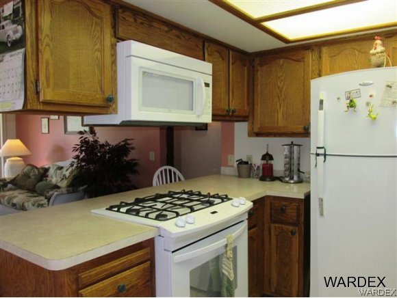 1190 Ramar Road, Unit 44 Bullhead City, AZ 86442 - Photo 7 of 18 Kitchen