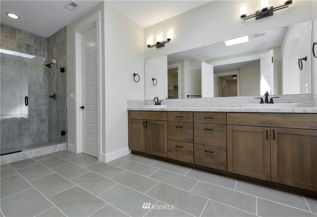 7729 Connells Prairie Road Bonney Lake, WA 98391 - Photo 6 of 11 Gallery Image 6