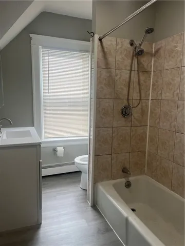 $2,400 | 407 Morris Avenue, Unit 3, Providence, RI 02906