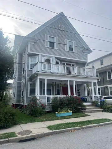 $2,400 | 407 Morris Avenue, Unit 3, Providence, RI 02906