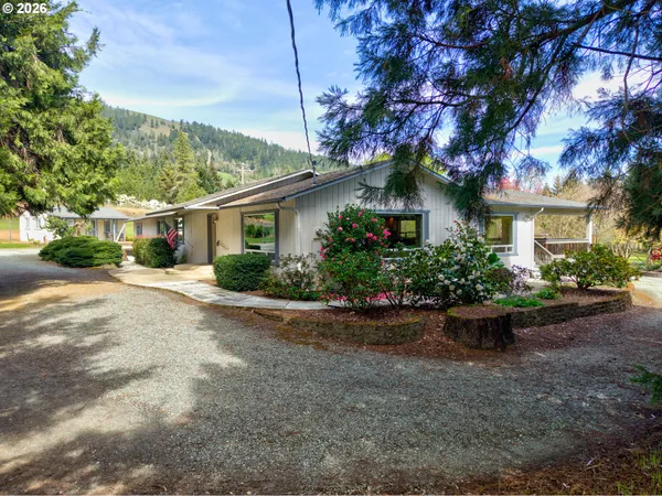 $625,000 | 128 Market Lane, Myrtle Creek, OR 97457