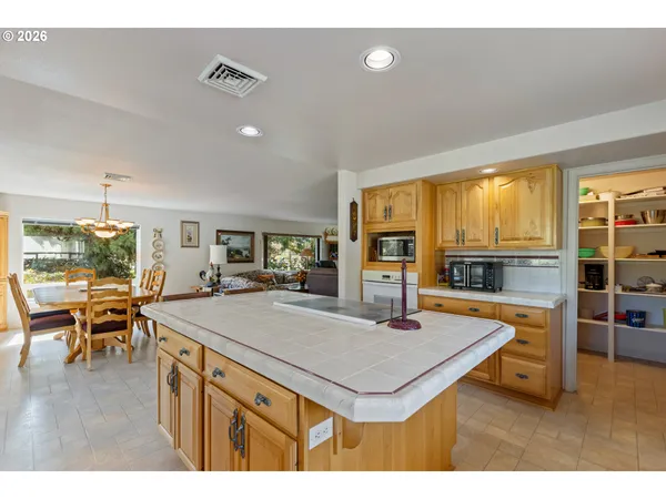 $625,000 | 128 Market Lane, Myrtle Creek, OR 97457