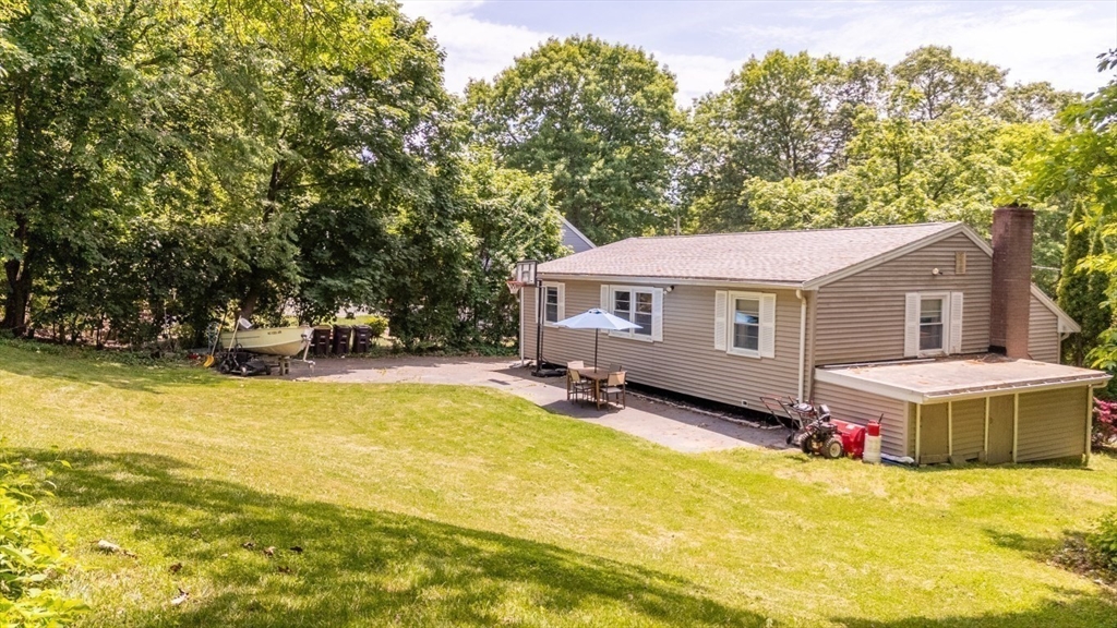 77 Clinton Road Weymouth, MA 02189 - Photo 32 of 38