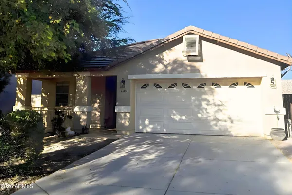 $2,300 | 3936 East Blue Sage Road, Gilbert, AZ 85297