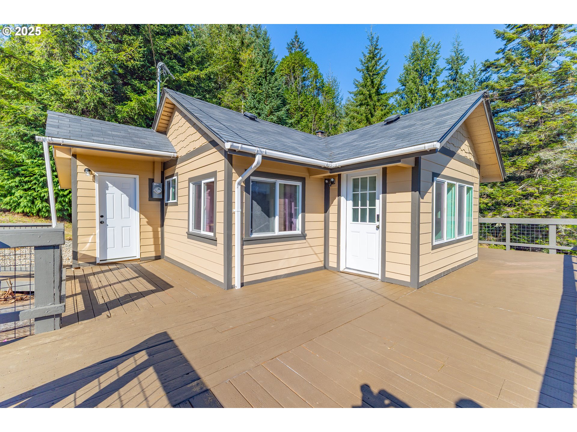 62780 Flagstaff Road Coos Bay, OR 97420 - Photo 1 of 46 Gallery Image 1