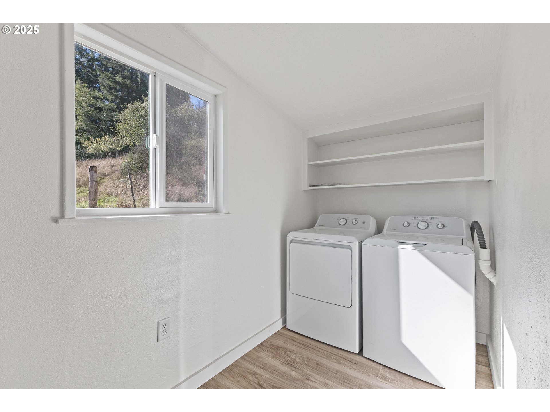 62780 Flagstaff Road Coos Bay, OR 97420 - Photo 18 of 46 Gallery Image 18