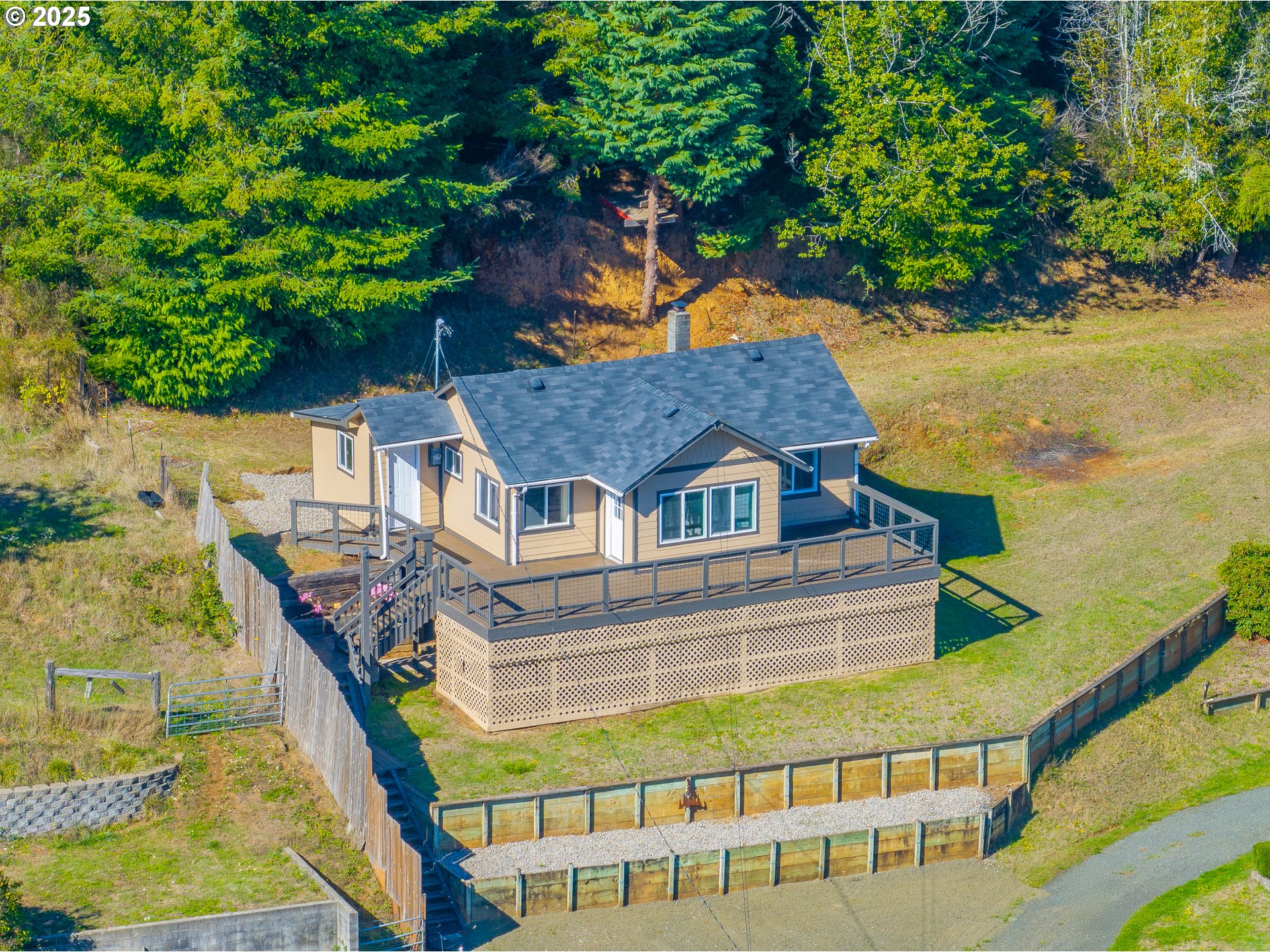 62780 Flagstaff Road Coos Bay, OR 97420 - Photo 5 of 46 Gallery Image 5