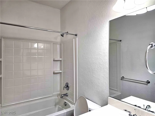 $3,600 | 2553 Chateau Clermont Street, Henderson, NV 89044