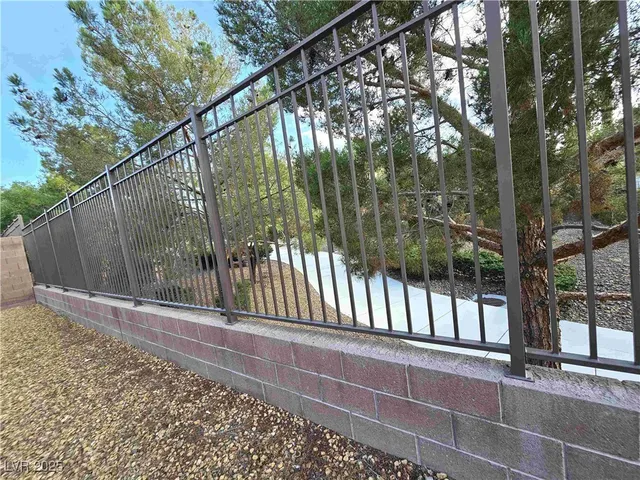 $3,600 | 2553 Chateau Clermont Street, Henderson, NV 89044