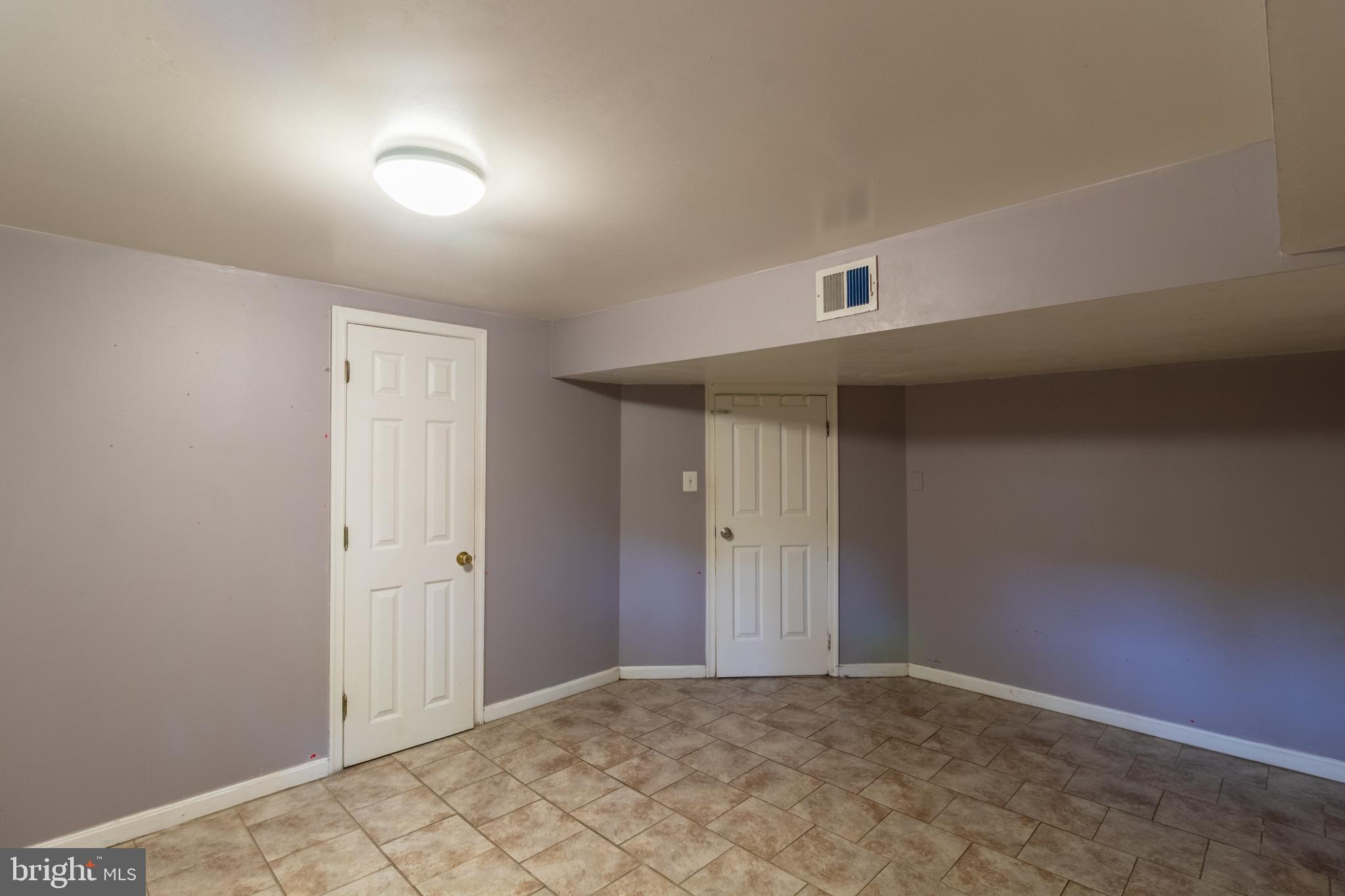 706 Forest Glen Road Silver Spring, MD 20901 - Photo 32 of 40 a view of an empty room