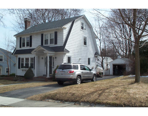 64 Thorndyke Road Worcester, MA 01606 - Photo 2 of 11
