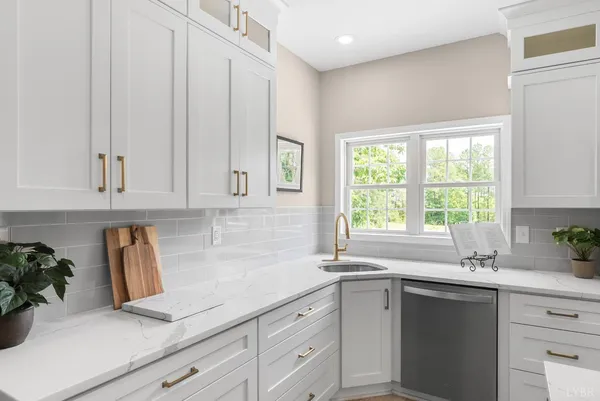 $550,000 | 1505 Chestnut Grv Road, Appomattox, VA 24522