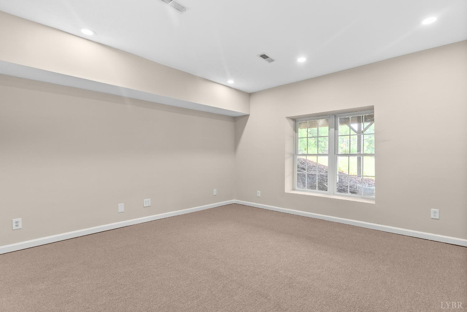 1505 Chestnut Grv Road Appomattox, VA 24522 - Photo 67 of 99 an empty room with a window