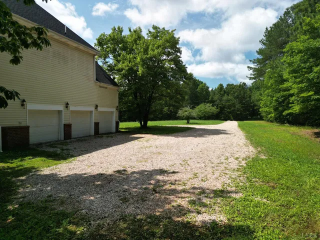 $555,000 | 1505 Chestnut Grv Road, Appomattox, VA 24522
