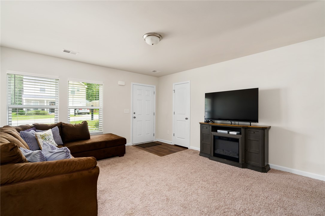 328 Cedar Ridge Anderson, SC 29621 - Photo 7 of 27