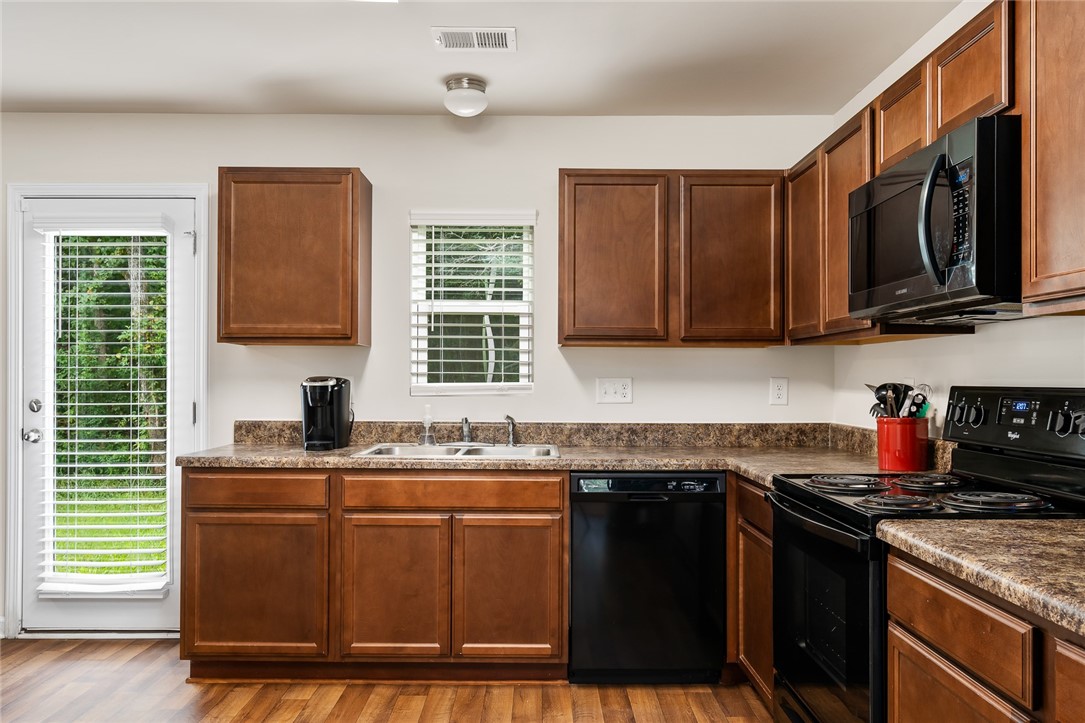 328 Cedar Ridge Anderson, SC 29621 - Photo 10 of 27