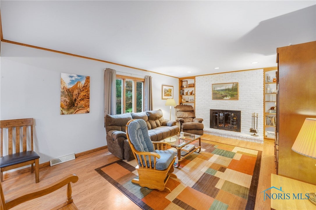 3874 Indian Road Toledo, OH 43606 - Photo 7 of 45 Gallery Image 7