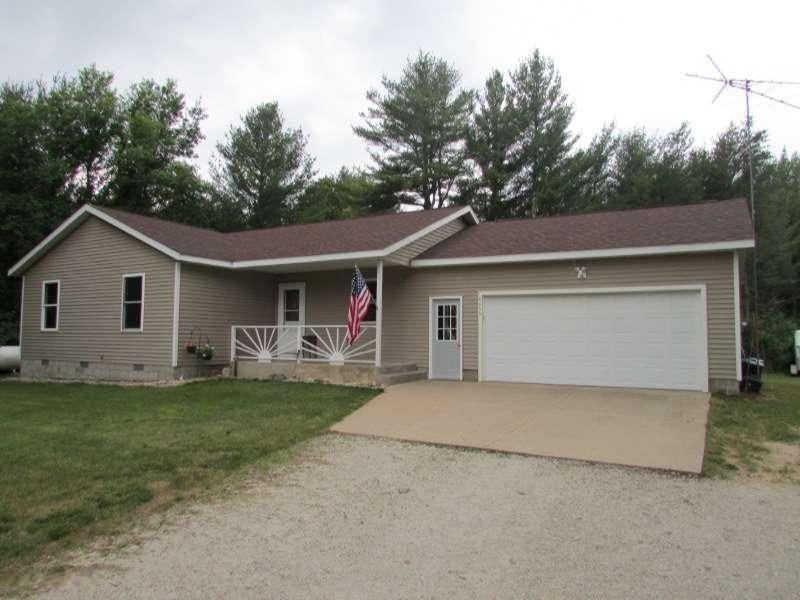 4455 Lorenson Road Muskegon, MI 49445 - Photo 2 of 15 IMG_2674-800