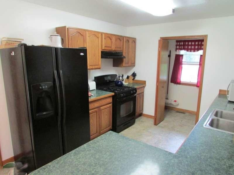 4455 Lorenson Road Muskegon, MI 49445 - Photo 9 of 15 IMG_2670-800