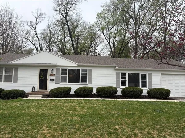 $349,950 | 8924 Hardy Street, Overland Park, KS 66212