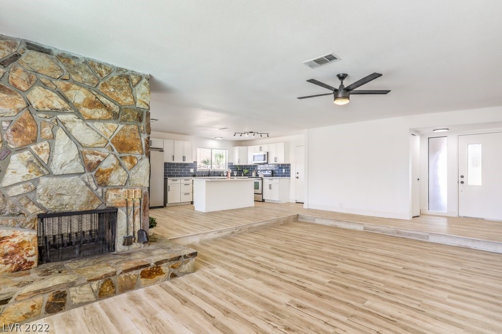 4222 East Russell Road Las Vegas, NV 89120 - Photo 13 of 20 Gallery Image 13