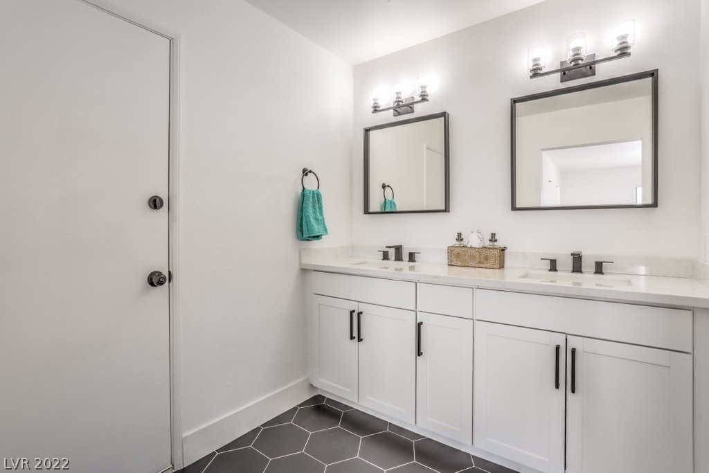 4222 East Russell Road Las Vegas, NV 89120 - Photo 4 of 20 Gallery Image 4
