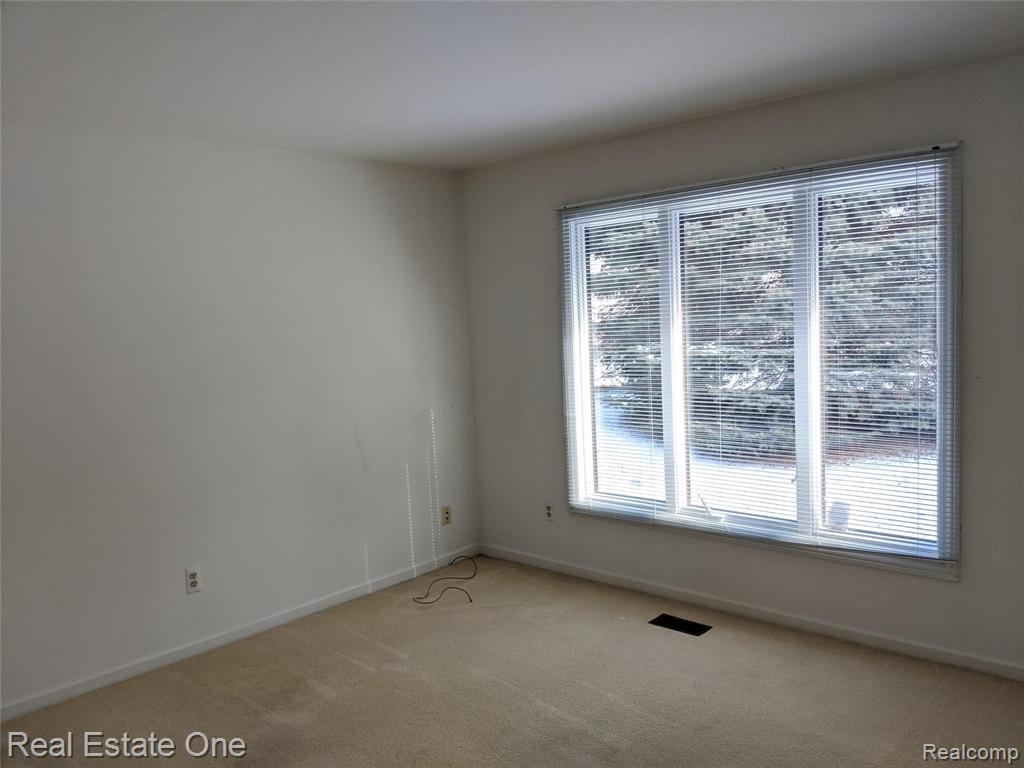 2203 London Bridge Drive Rochester Hills, MI 48307 - Photo 17 of 26