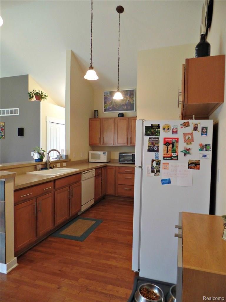 220 South Center Road Grand Blanc, MI 48439 - Photo 11 of 36 SAM_1645.JPG