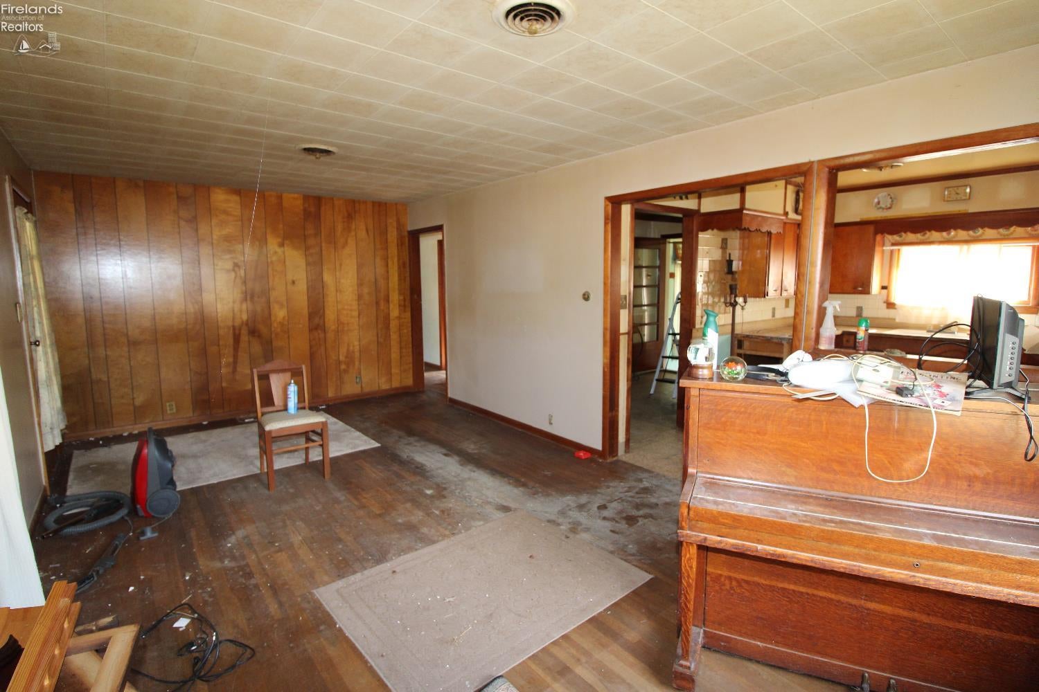 5084 West Fremont Road Port Clinton, OH 43452 - Photo 13 of 19 Gallery Image 13