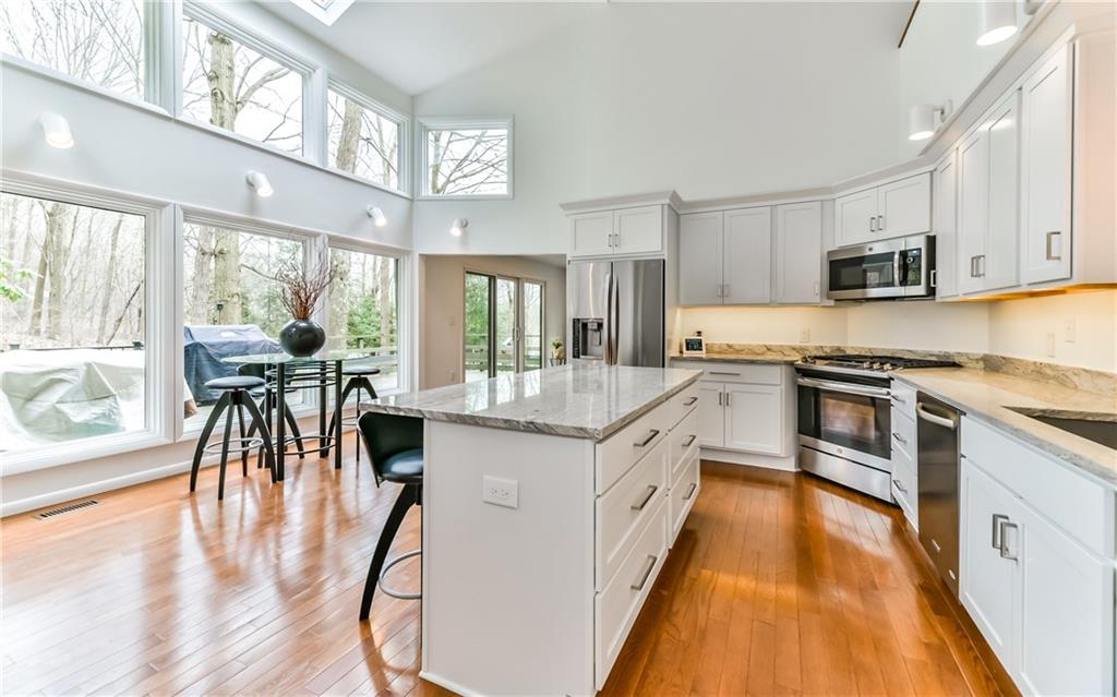 256 Valley Road Wexford, PA 15090 - Photo 8 of 25 Gallery Image 8