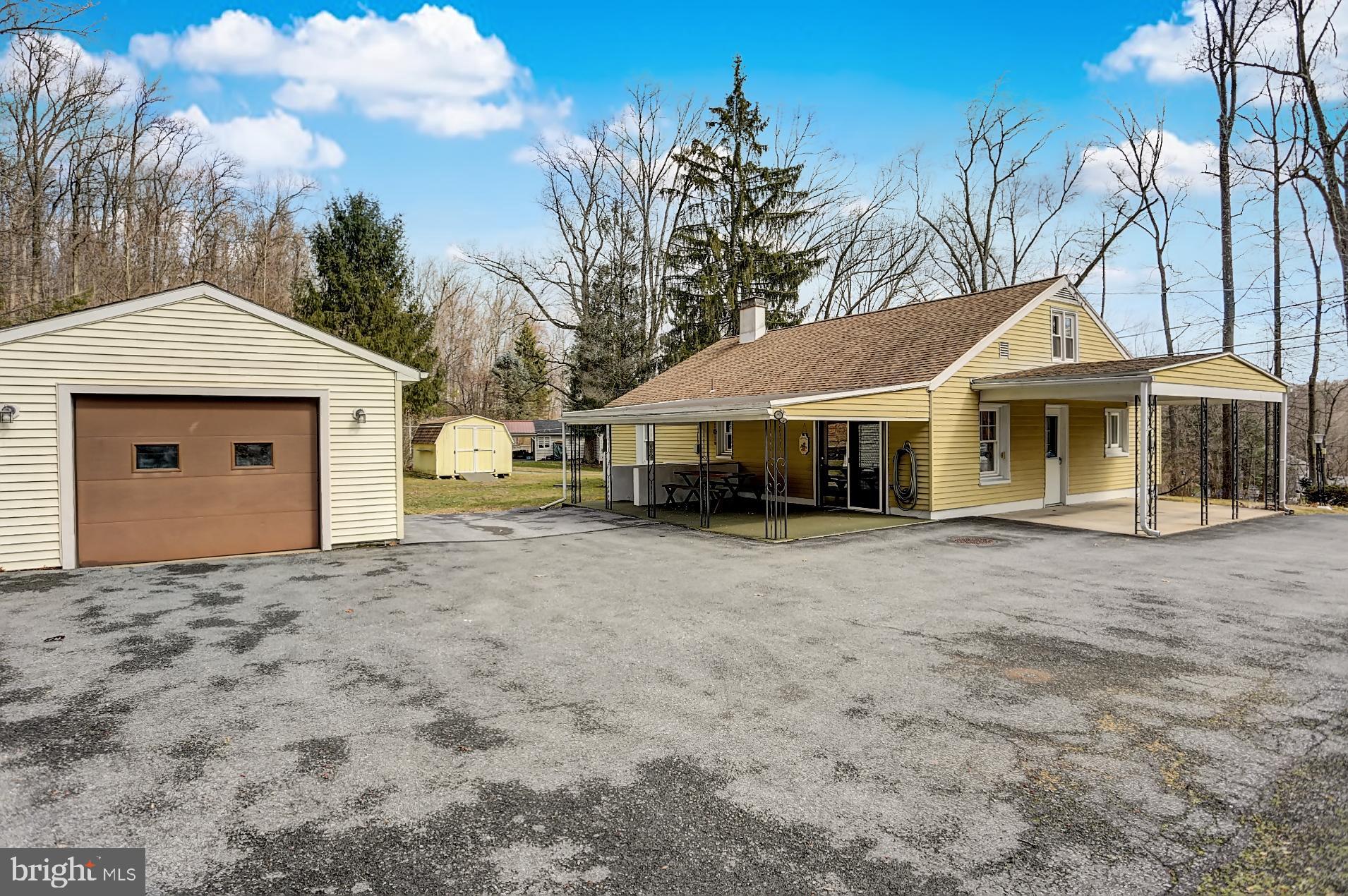 511 Hunters Road Mohnton, PA 19540 - Photo 4 of 39