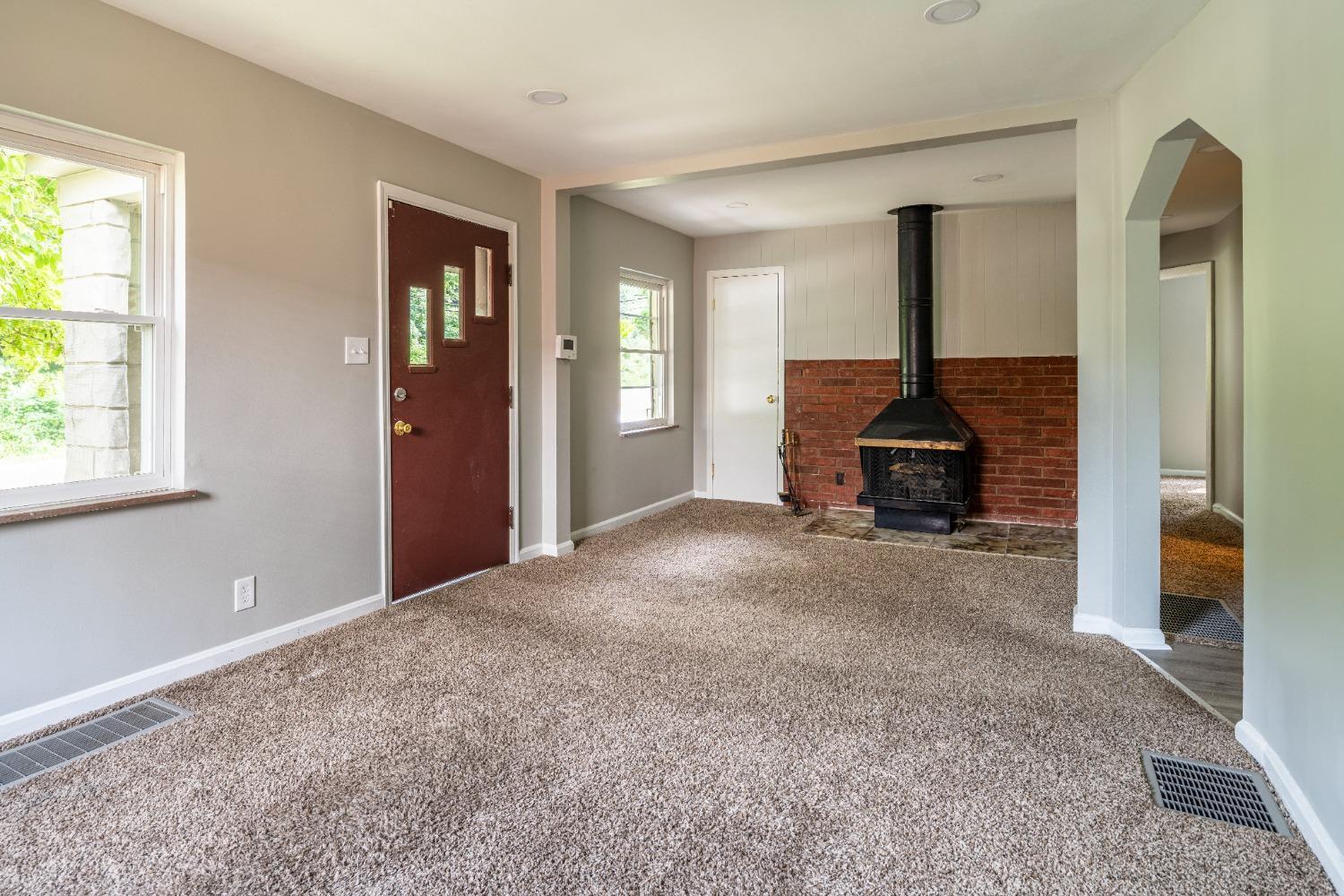 224 Ridgeway Road Cincinnati, OH 45216 - Photo 4 of 22