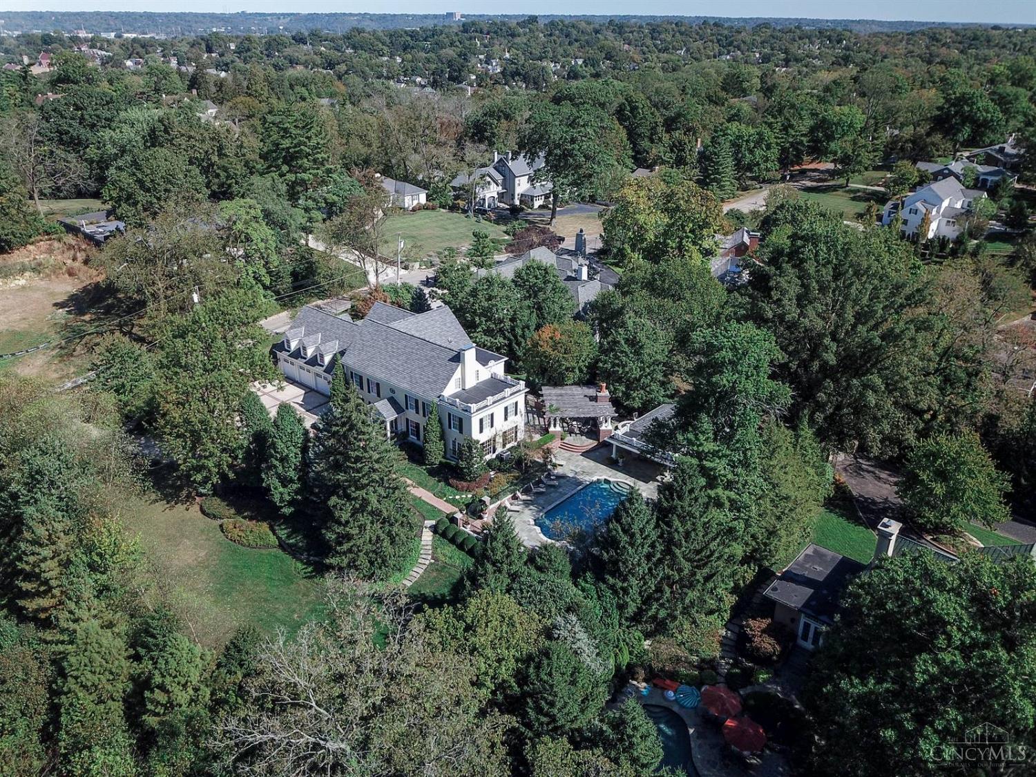 2727 Walsh Road Cincinnati, OH 45208 - Photo 15 of 21 Gallery Image 15