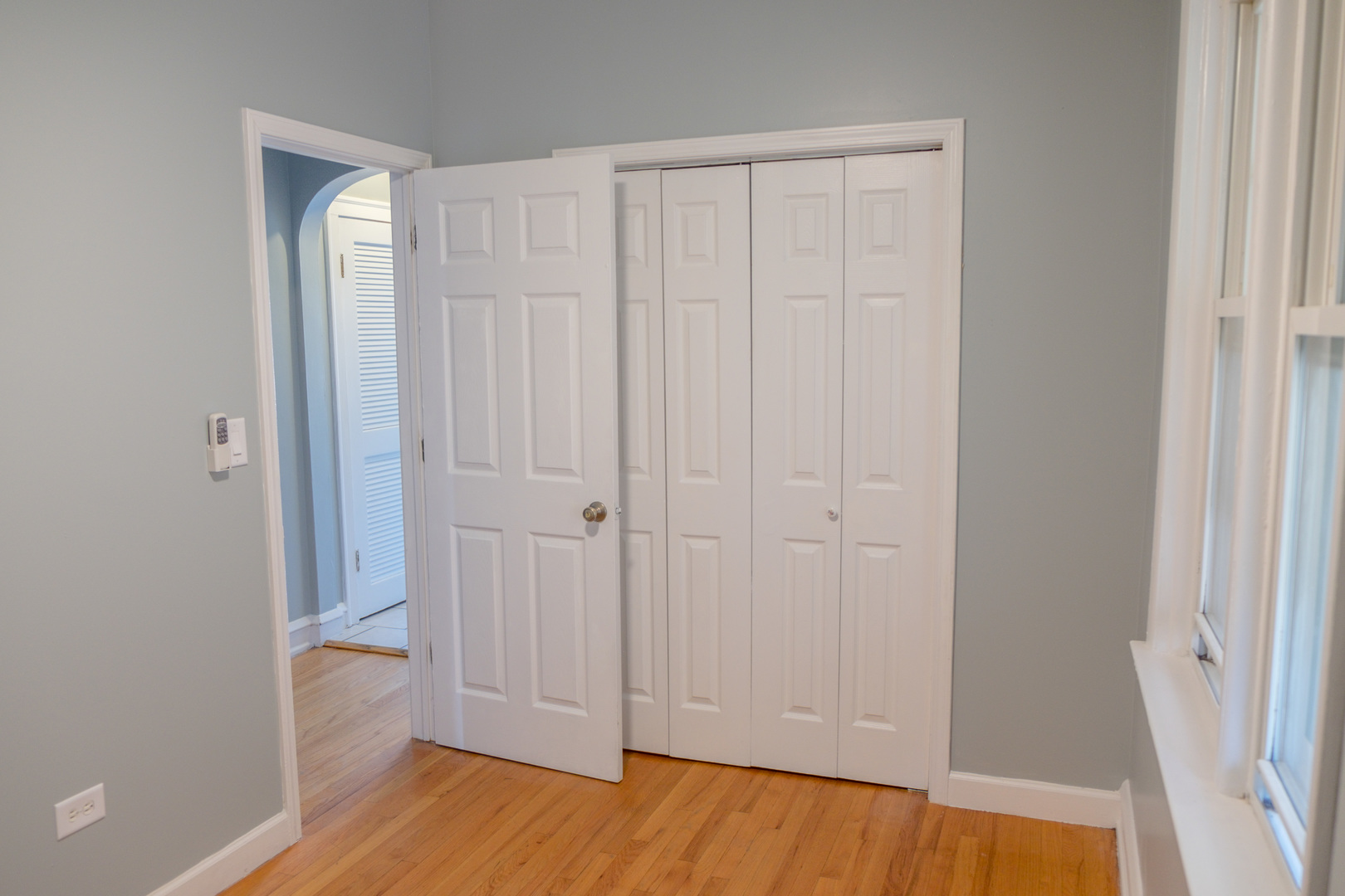 5445 West 64th Street, Unit 2 Chicago, IL 60638 - Photo 11 of 37 a view of an empty room