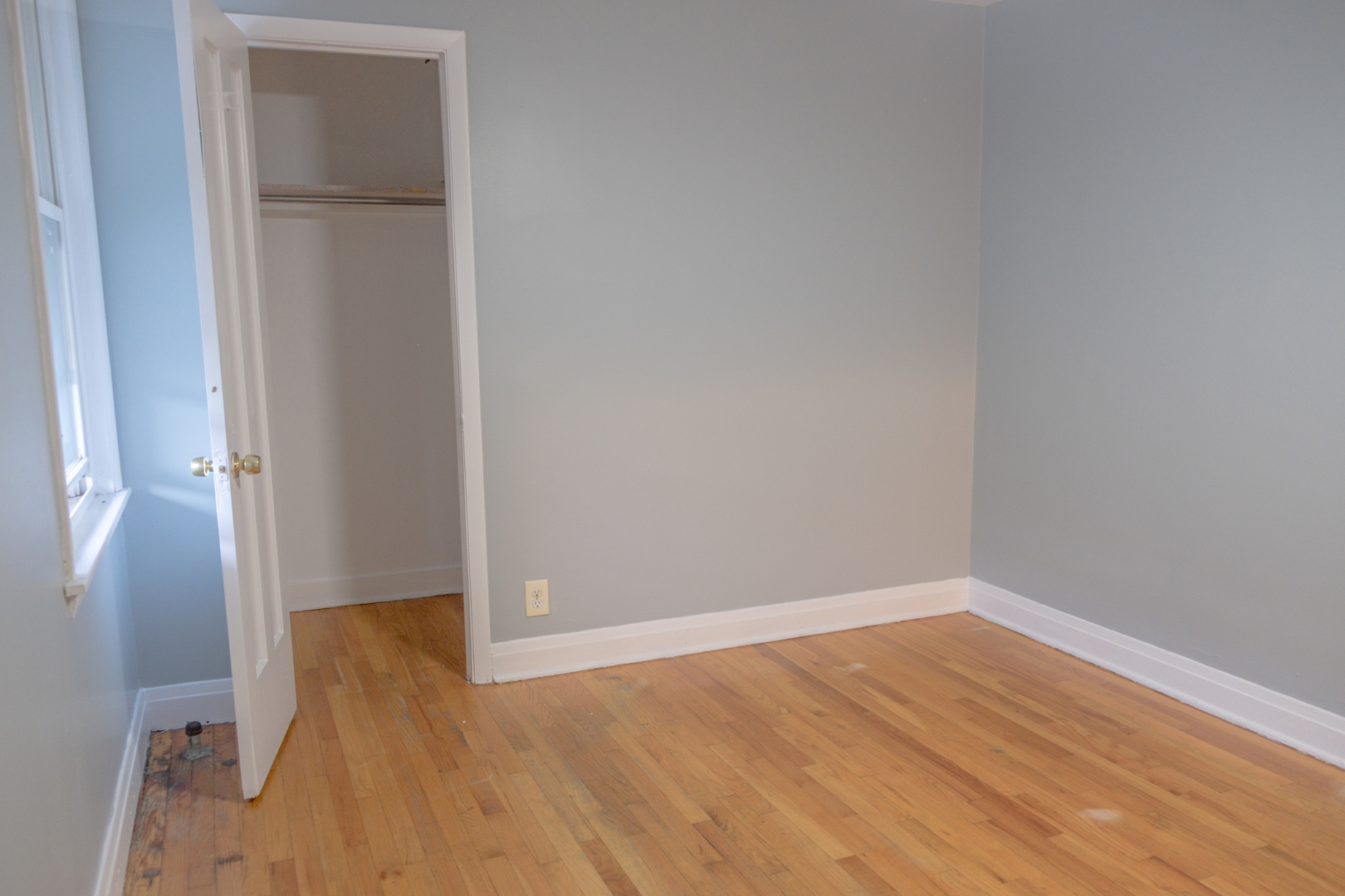 5445 West 64th Street, Unit 2 Chicago, IL 60638 - Photo 16 of 37 a view of a room with wooden floor