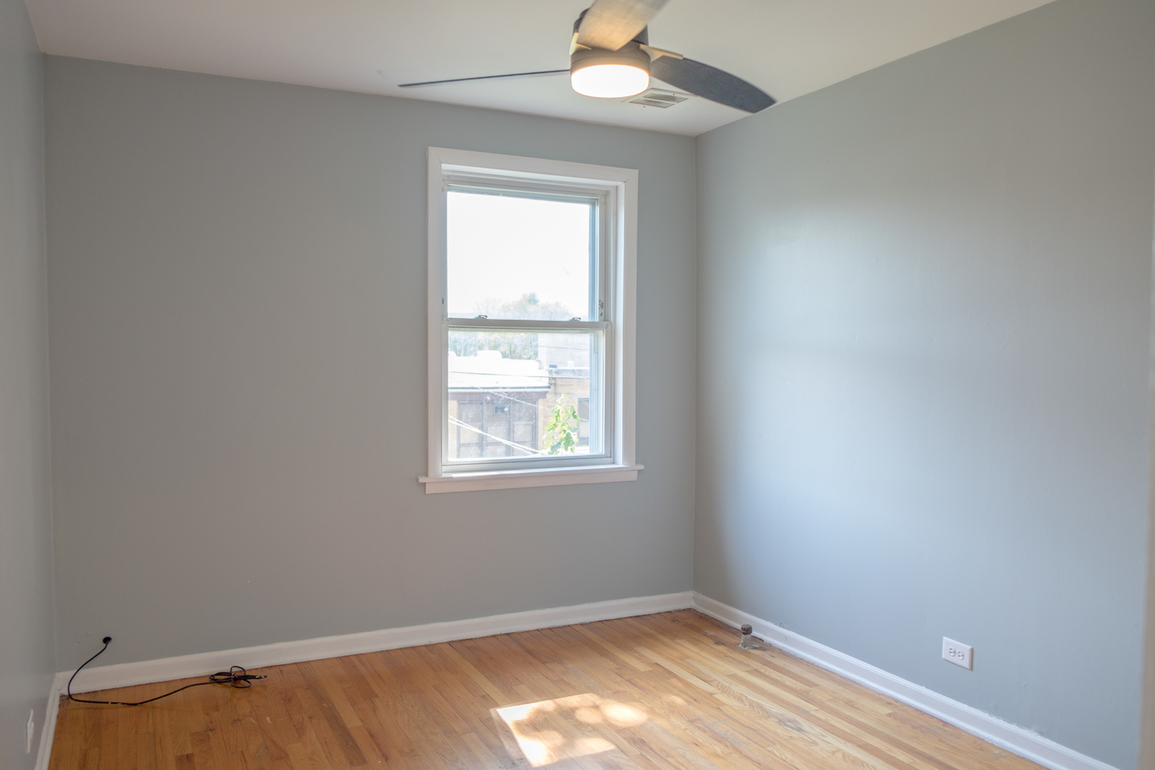 5445 West 64th Street, Unit 2 Chicago, IL 60638 - Photo 20 of 37 an empty room with a window