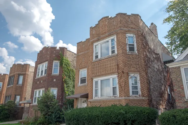 $1,700 | 5445 West 64th Street, Unit 2, Chicago, IL 60638