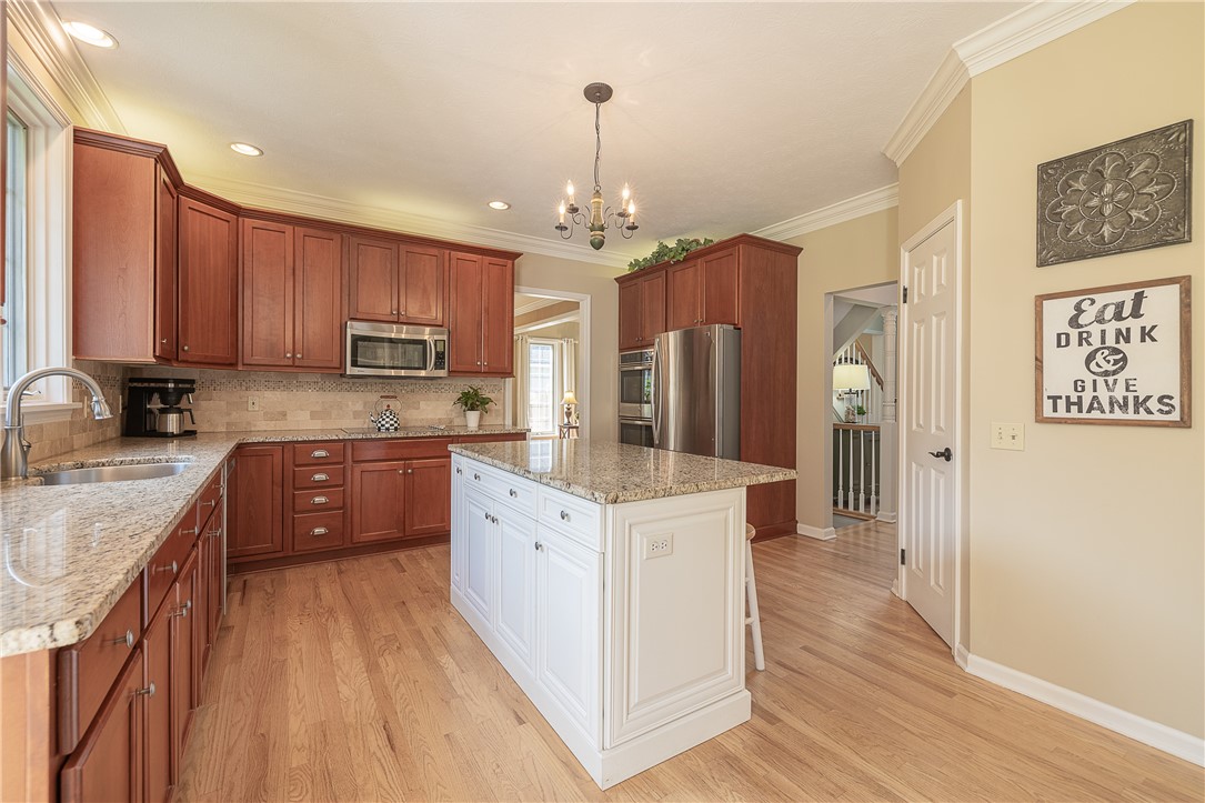 22 Royale Drive Perinton, NY 14450 - Photo 10 of 44