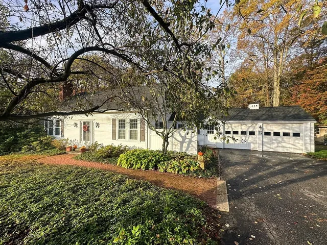 $699,900 | 114 Grafton Street, Shrewsbury, MA 01545