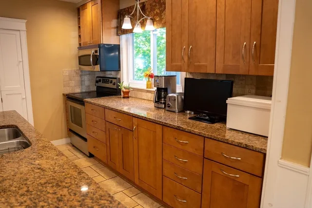 $699,900 | 114 Grafton Street, Shrewsbury, MA 01545