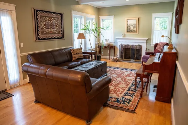 $699,900 | 114 Grafton Street, Shrewsbury, MA 01545